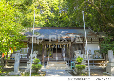 兵庫縣的夏天，目布神社，拜殿 128737332