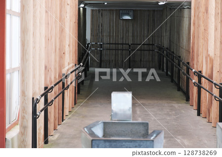 Kirishima-Jingu Station: A Japanese-style Experience 128738269