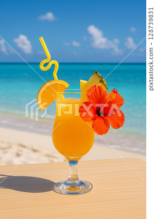 熱帶飲料和藍色大海 128739831