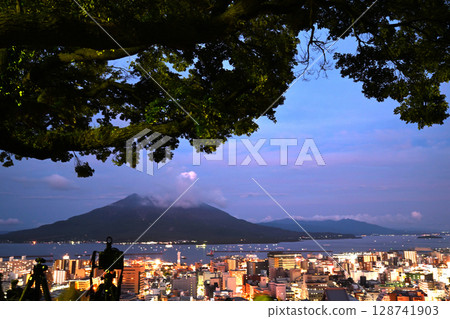 Image of the view from Shiroyama Observatory overlooking Sakurajima 128741903