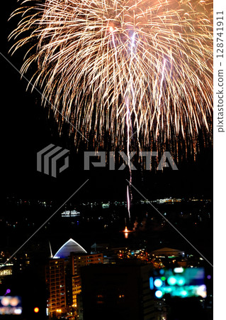 Midsummer fireworks in Kagoshima 128741911