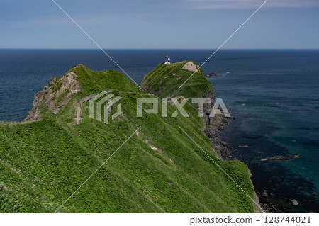 從神威岬眺望積丹的壯麗景色 從神威岬眺望積丹的壯麗景色 128744021