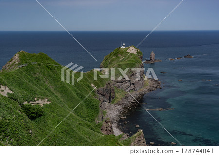 從神威岬眺望積丹的壯麗景色 從神威岬眺望積丹的壯麗景色 128744041