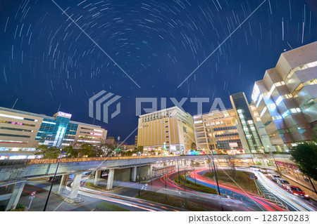 The south exit of Shin-Yurigaoka Station (Kamiasou 1-chome) in Asao Ward, Kawasaki City, Kanagawa Prefecture in winter and the diurnal motion of the stars 128750283