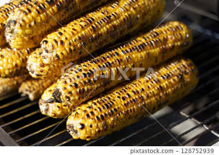 Grilled Corn on the Cob. Summer Street Food Delight 128752939