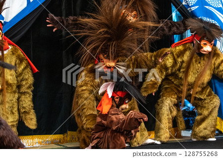 Traditional performing art "Iwami Kagura" - the world of powerful masks and dance 128755268