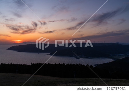 《Miyazaki Prefecture》Twilight at Cape Toi, the southernmost point of Miyazaki Prefecture 《Miyazaki Prefecture》Twilight at Cape Toi, the southernmost point of Miyazaki Prefecture 128757081