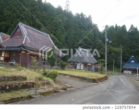 Nagahama City Suganami Village Nagahama City Suganami Village 128757854