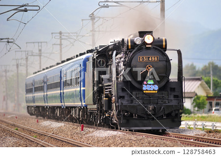 Joetsu Line Gokan-Numata JR East D51-498+12 series (Takasaki) SL Minakami Joetsu Line Gokan-Numata JR East D51-498+12 series (Takasaki) SL Minakami 128758463