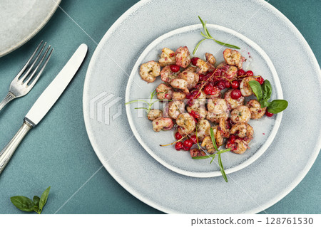 Fried aromatic shrimps. Fried aromatic shrimps. 128761530