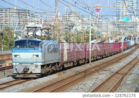 Tokaido Line Sagami Freight JR Freight EF66-111 (Suita) 128762178