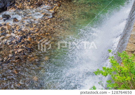 "Cooling Off Scenery" Erosion control dam in the valley (Mie Prefecture, Yokkaichi City, Miyazuma Gorge) 128764650