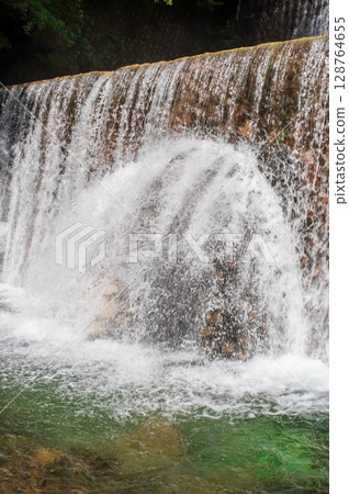 "Cooling Off Scenery" Erosion control dam in the valley (Mie Prefecture, Yokkaichi City, Miyazuma Gorge) 128764655