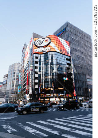 銀座數寄屋十字路口 銀座數寄屋十字路口 128765725