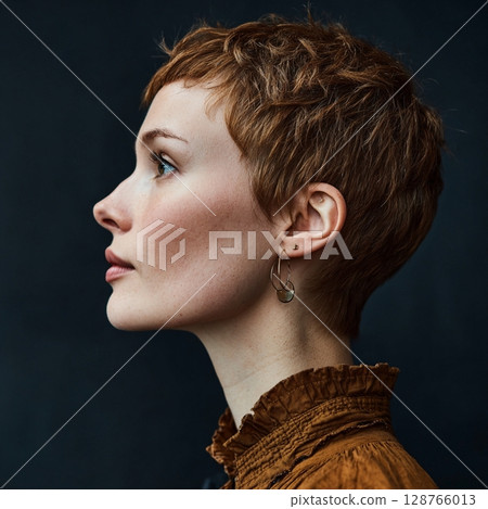 Shortcut female profile 128766013