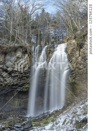初冬的阿西里別瀑布，札幌瀧野鈴蘭丘陵公園 128766128