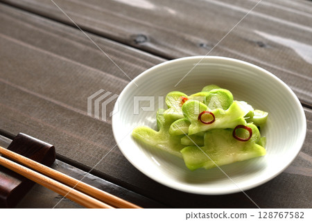 略醃青花菜莖 128767582