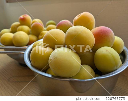 Plum work 128767775