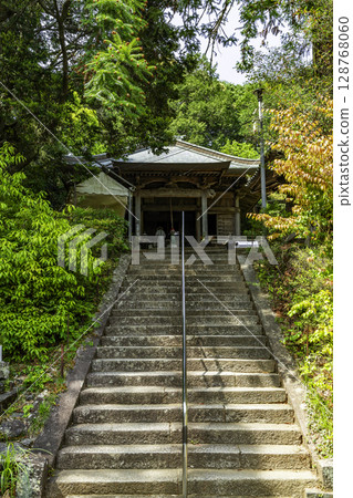 18th of the 88 Shikoku Temples: Onsanji Temple, Main Hall, Komatsushima City, Tokushima Prefecture 128768060