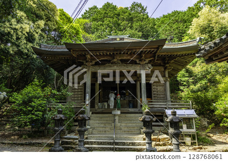 18th of the 88 Shikoku Temples: Onsanji Temple, Main Hall, Komatsushima City, Tokushima Prefecture 18th of the 88 Shikoku Temples: Onsanji Temple, Main Hall, Komatsushima City, Tokushima Prefecture 128768061