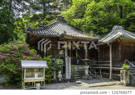 18th of the 88 Shikoku Pilgrimage Temples: Onsanji Temple, Daishido Hall and Tamayori Gozen's Shaving Hall, Komatsushima City, Tokushima Prefecture 18th of the 88 Shikoku Pilgrimage Temples: Onsanji Temple, Daishido Hall and Tamayori Gozen's Shaving Hall, Komatsushima City, Tokushima Prefecture 128768077