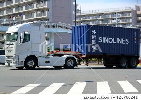 拖車圖像 128768241