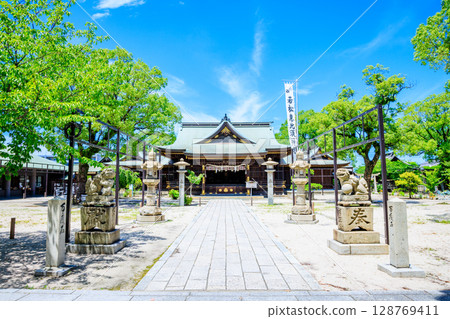Wakamatsu Ebisu Shrine in summer, Kitakyushu City, Fukuoka Prefecture 128769411