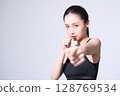 運動裝的女性 128769534