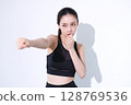運動裝的女性 128769536