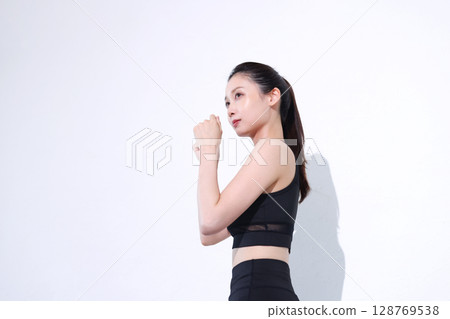 運動裝的女性 運動裝的女性 128769538