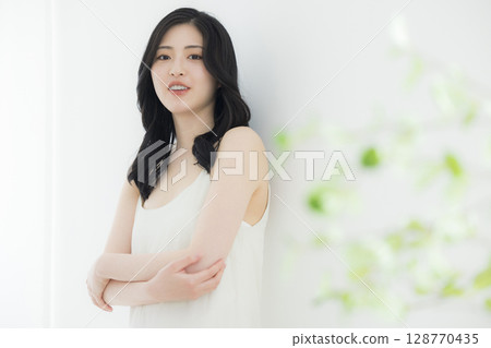 年輕女性的美麗形象 年輕女性的美麗形象 128770435