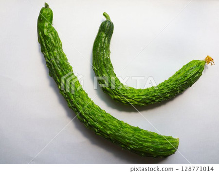 Kanda four-leaf cucumber 128771014