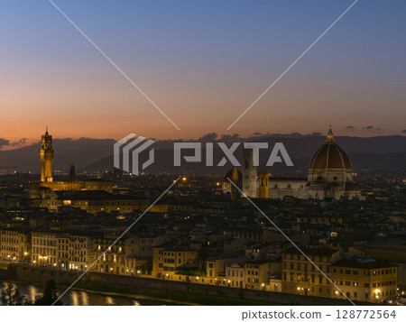 Florence at sunset as seen from Piazzale Michelangelo / Florence, Italy Florence at sunset as seen from Piazzale Michelangelo / Florence, Italy 128772564