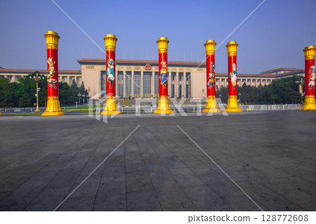 Tiananmen Square 128772608