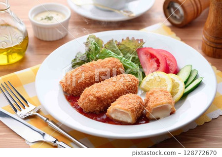 Western-style lunch plate with freshly fried cream croquettes 128772670