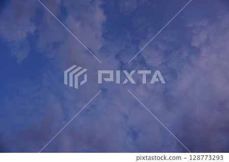 Summer day evening sky 128773293