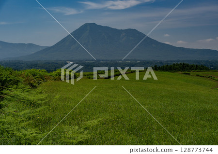 The Great Grassland and Mt. Shiribetsu The Great Grassland and Mt. Shiribetsu 128773744