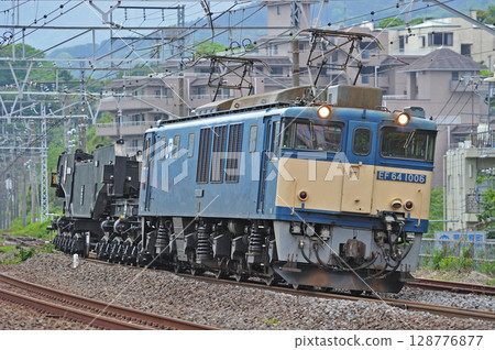 Tokaido Line Manazuru JR Freight EF64-1006 (Aichi) + Shiki 800C 128776877