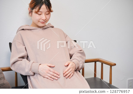 孕婦，孕婦，椅子，溫馨 128776957