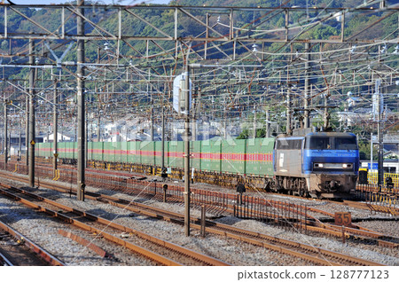 東海道線 相模貨運 JR貨運 EF200-2（吹田） 128777123