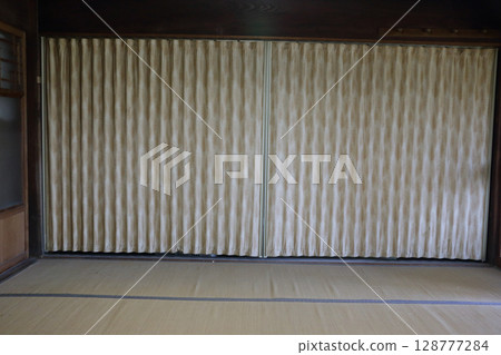 Accordion curtains - Old house Accordion curtains - Old house 128777284