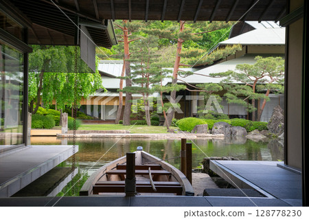 Kyoto State Guest House 128778230