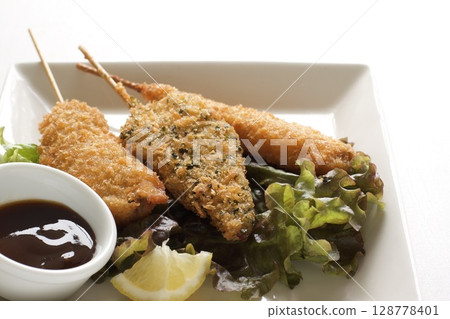 炸白魚和雞柳串 炸白魚和雞柳串 128778401