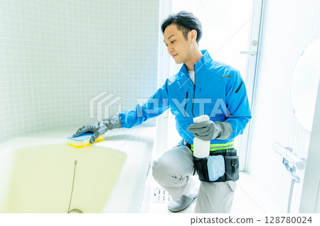 House cleaning bath House cleaning bath 128780024