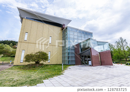 新潟縣新潟市 新潟市新津美術館 128783725