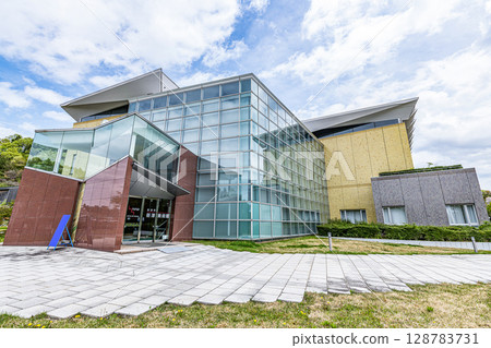 新潟縣新潟市 新潟市新津美術館 128783731