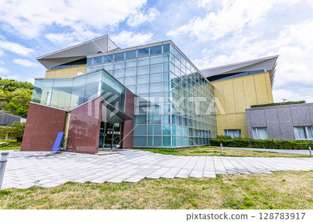 新潟縣新潟市 新潟市新津美術館 新潟縣新潟市 新潟市新津美術館 128783917