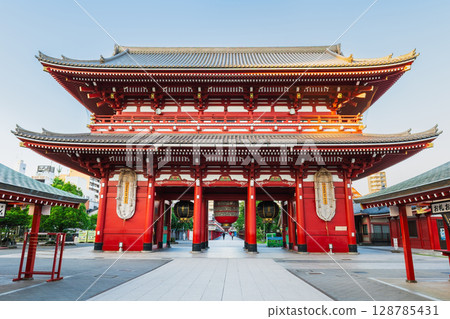 Senso-ji Temple Hokuramon 128785431