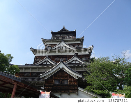 日本廣島縣廣島市廣島城 - 城堡塔 - 照片 128787211