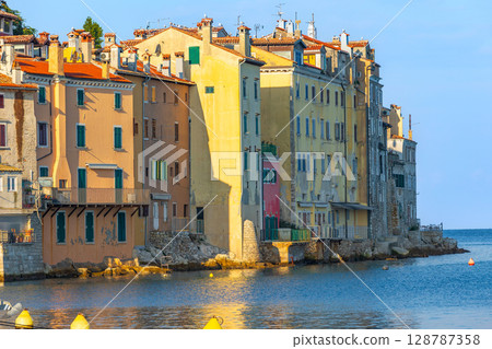 Rovinj, Croatia old town, coastline houses 128787358